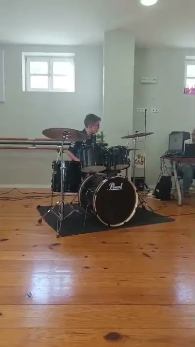 Gorillaz - Clint Eastwood