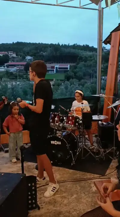 Banda Ponto e Vírgula